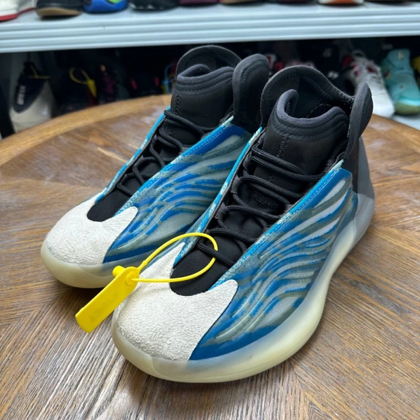 42.5码/yeezy QNTM冰蓝 实战篮球鞋/无盒/97新/发售价2199/t2079