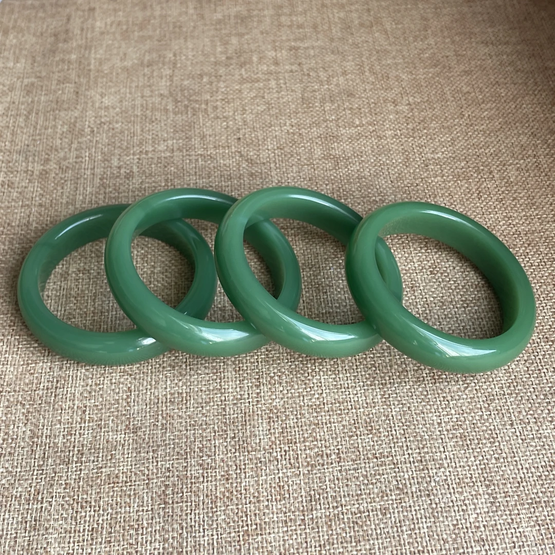 天然东陵玉平安镯手镯带证书礼盒（多样性发其一） SZ3007