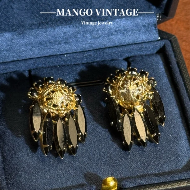 铜合金耳饰 朱莉安娜黑时尚轻奢复古金色耳夹【正品中古】