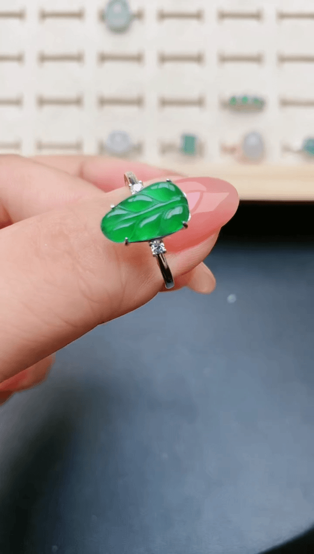 【闪购商品】翡翠戒指银S925镶嵌5800