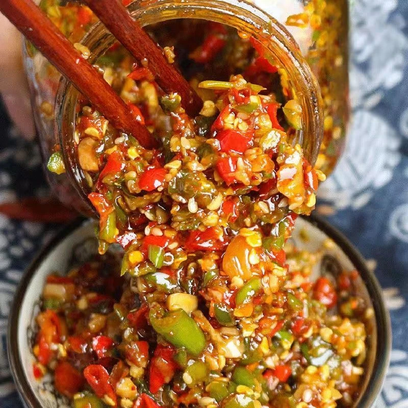 湖南特产蒜蓉辣椒酱超辣下饭菜剁椒酱网红拌饭酱彩椒酱开味双椒酱