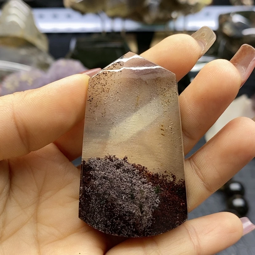 【闪购商品】水晶原石未镶嵌漂***人