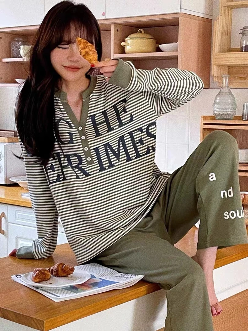 '休闲时尚居家服棉料特别柔软舒适