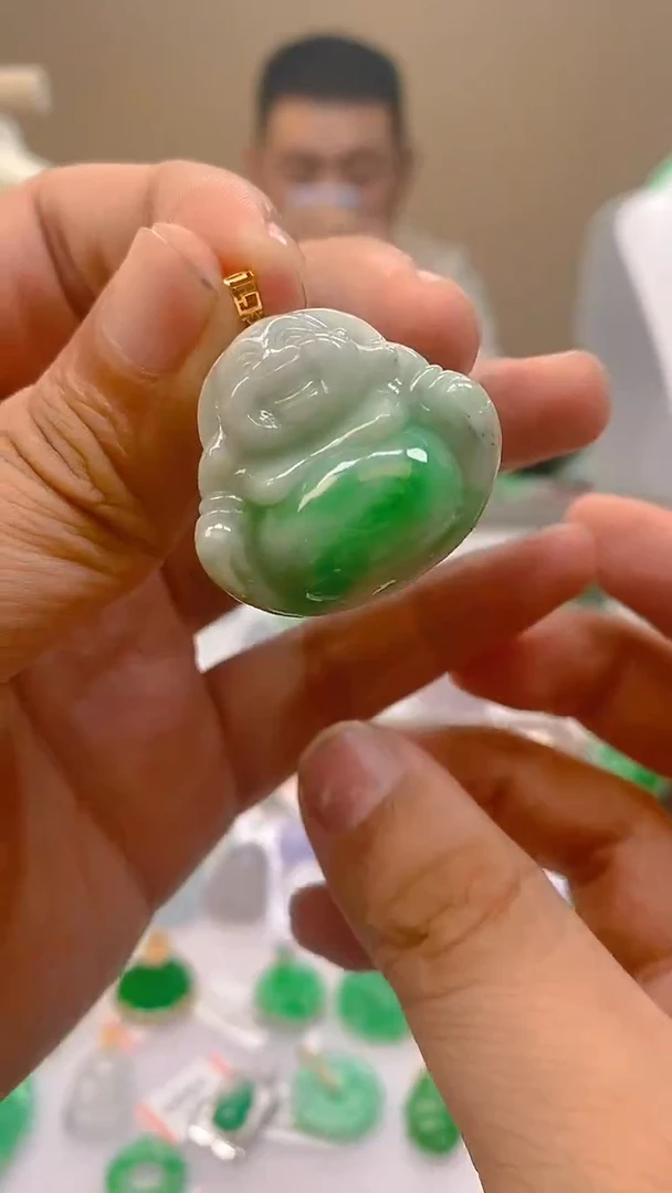 【闪购商品】翡翠颈饰18K金镶嵌佛