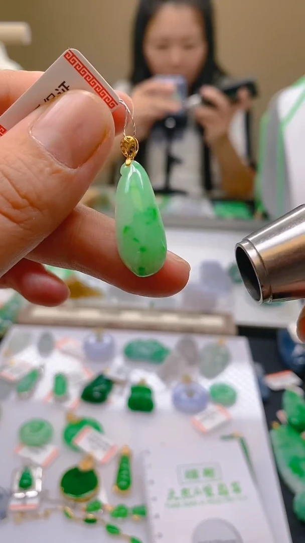 【闪购商品】翡翠颈饰18K金镶嵌新号开播全场乱卖