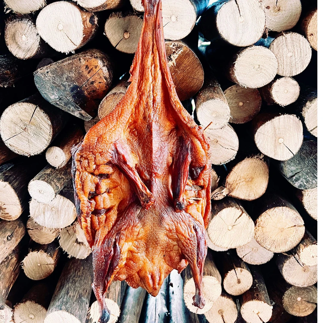 苗寨飞龙湖南邵阳城步烟熏腊鸭板鸭农家风味柴火手工传统优选工制