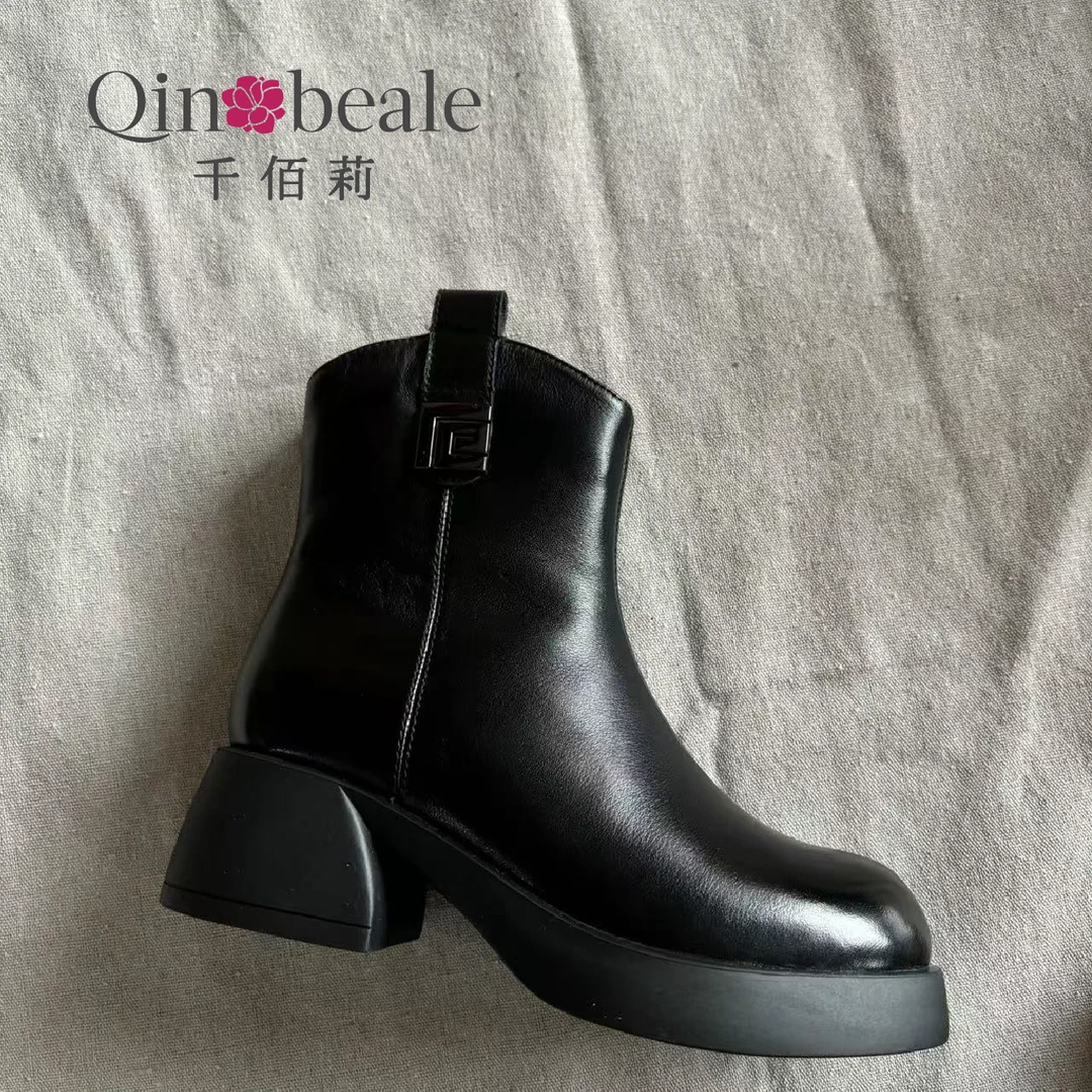 3021106Y1335马丁靴B268