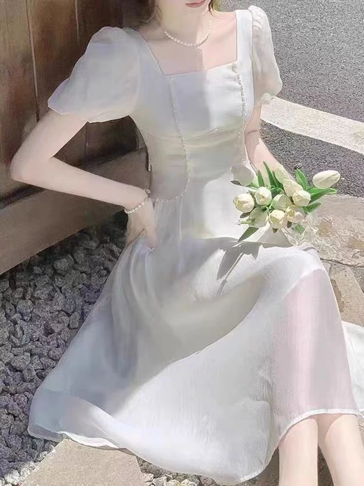 千语栀【梦幻郁金香】梦幻城堡里的素净白月光白裙子方领温柔仙女裙