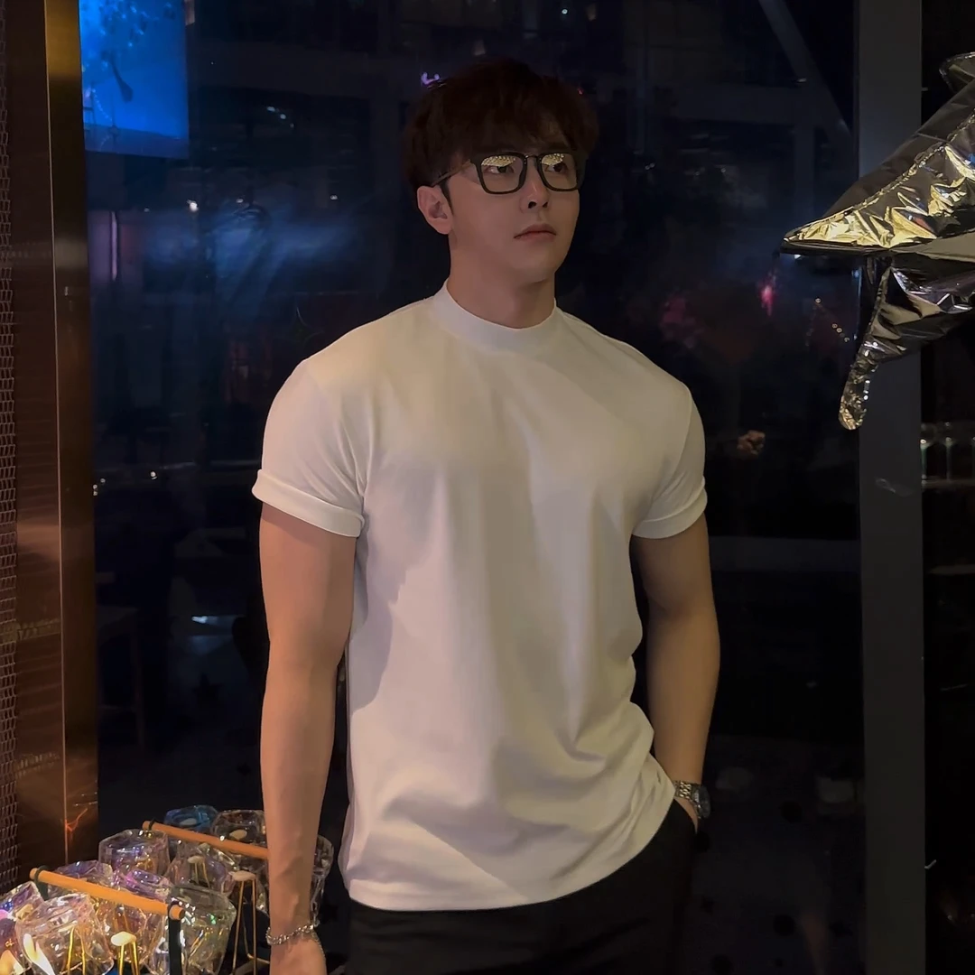 春夏285克50支仿羊绒休闲舒适收腰弹力宽松微高领爽感白色T恤男士