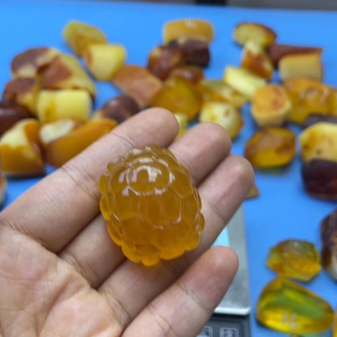 【闪购商品】定制琥珀未镶嵌5****5