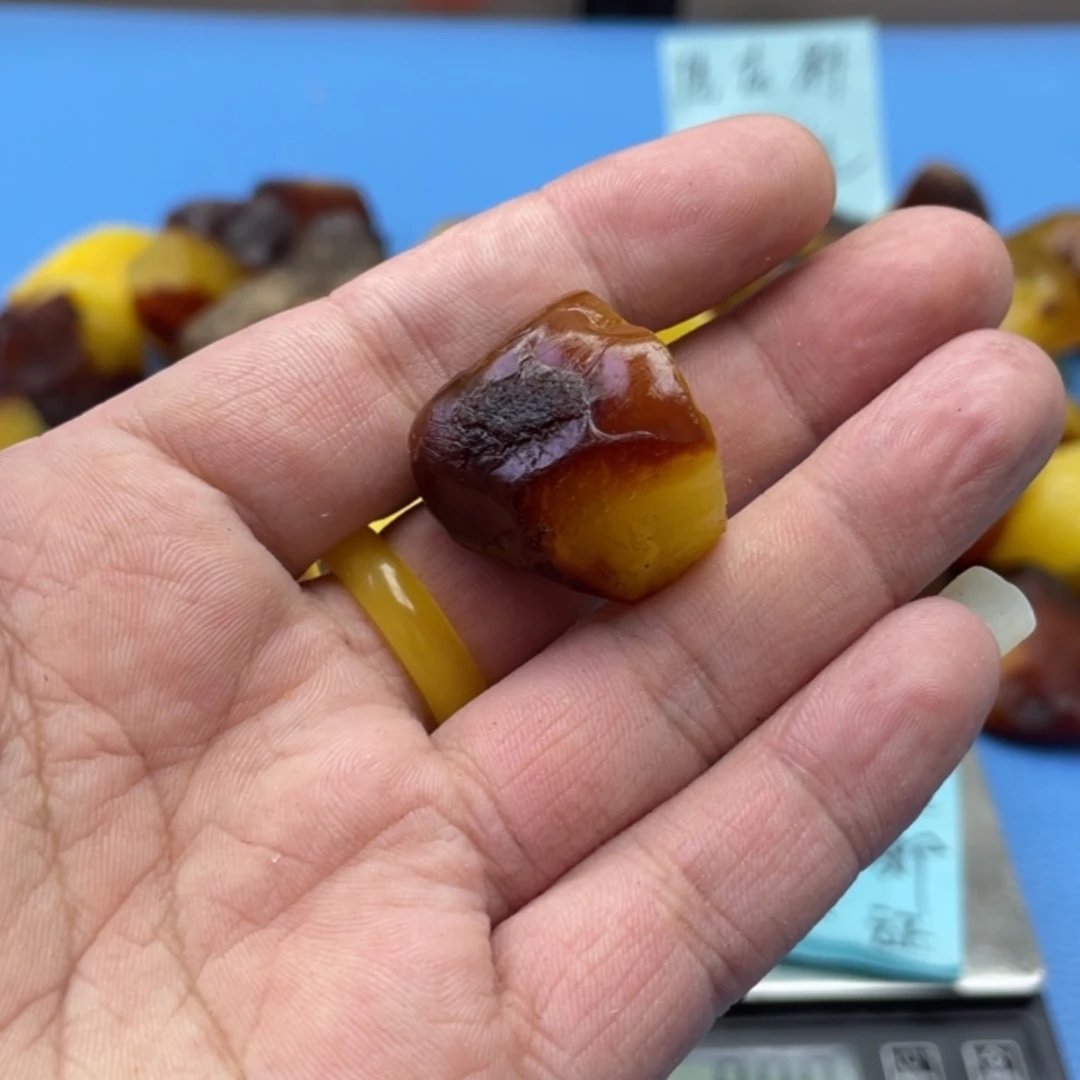 【闪购商品】定制琥珀未镶嵌