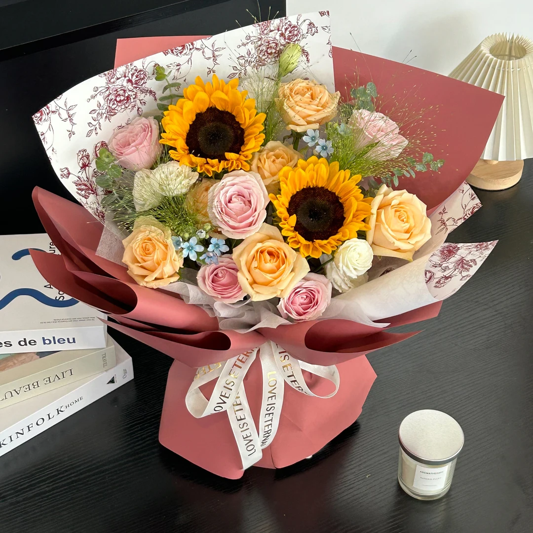【暖暖阳光♥】2枝向日葵6枝香槟玫瑰5枝粉玫瑰送同事朋友送长辈生日节日秋冬仪式感鲜花同城花店小时达配送到家