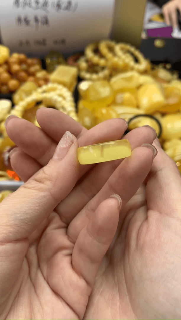 【闪购商品】琥珀裸石未镶嵌323