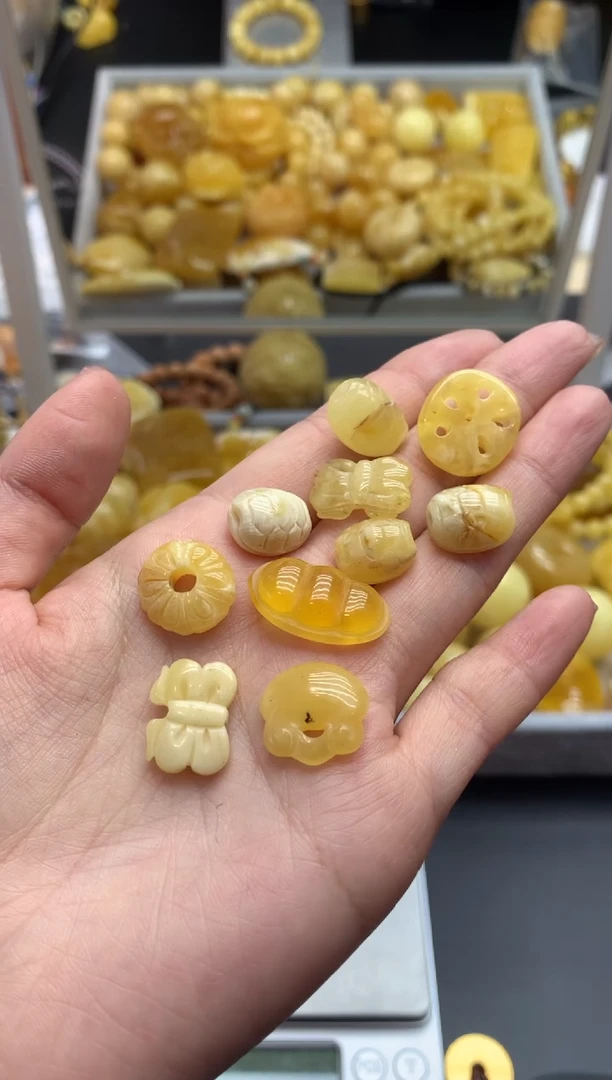 【闪购商品】琥珀裸石未镶嵌11（多样性发其一