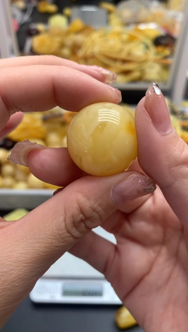 【闪购商品】琥珀裸石未镶嵌107