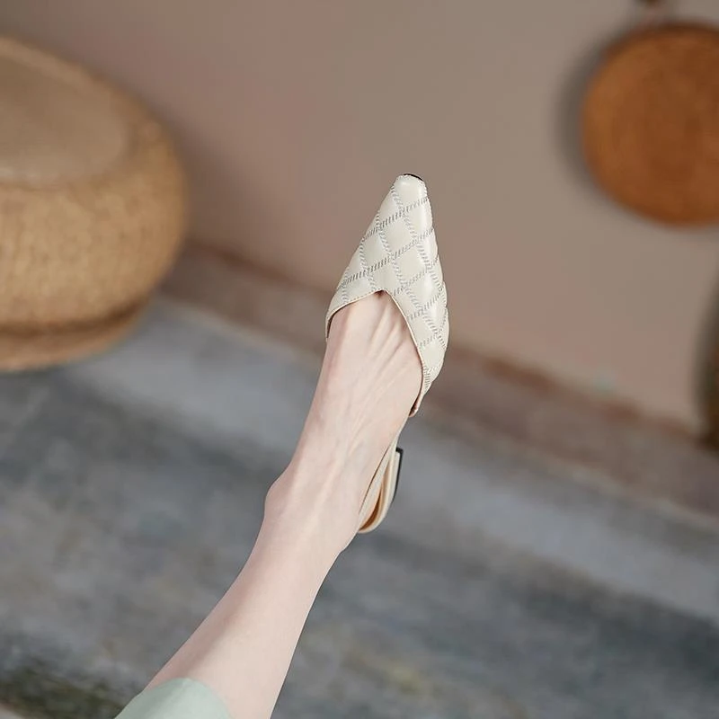 森屿海港时尚气质淑女真皮复古风百搭尖头平底凉鞋女2024夏季新款