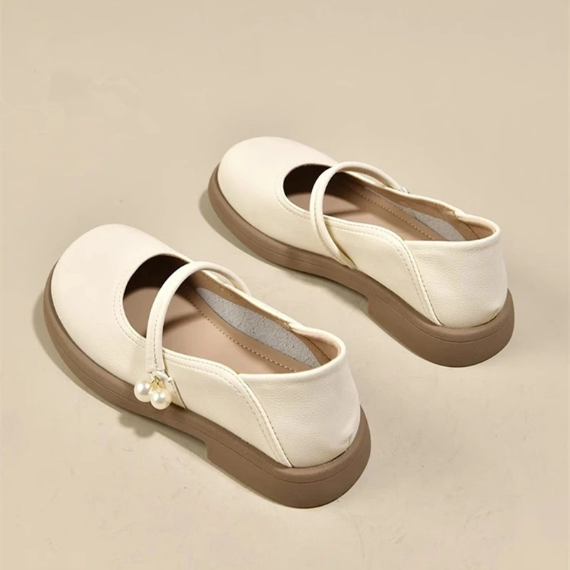 啄木鸟玛丽珍鞋女平底单鞋春2025新款小白乐福鞋配裙子温柔小皮鞋