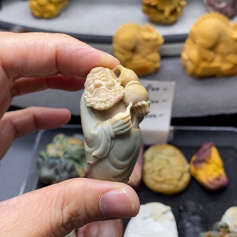 【闪购商品】定制石英质玉吊坠未镶嵌