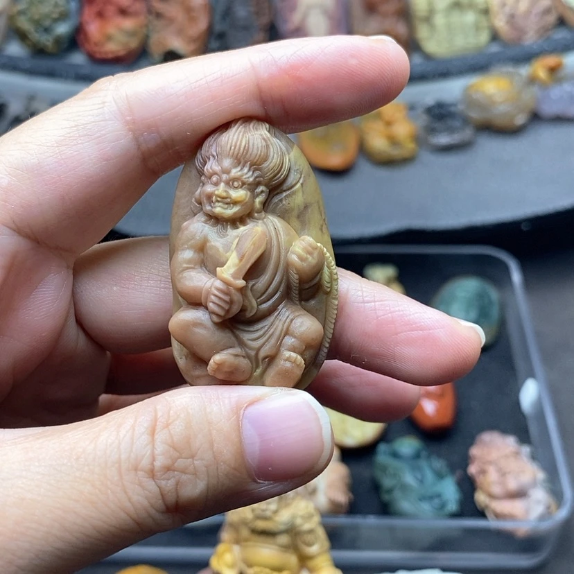 【闪购商品】定制石英质玉吊坠未镶嵌