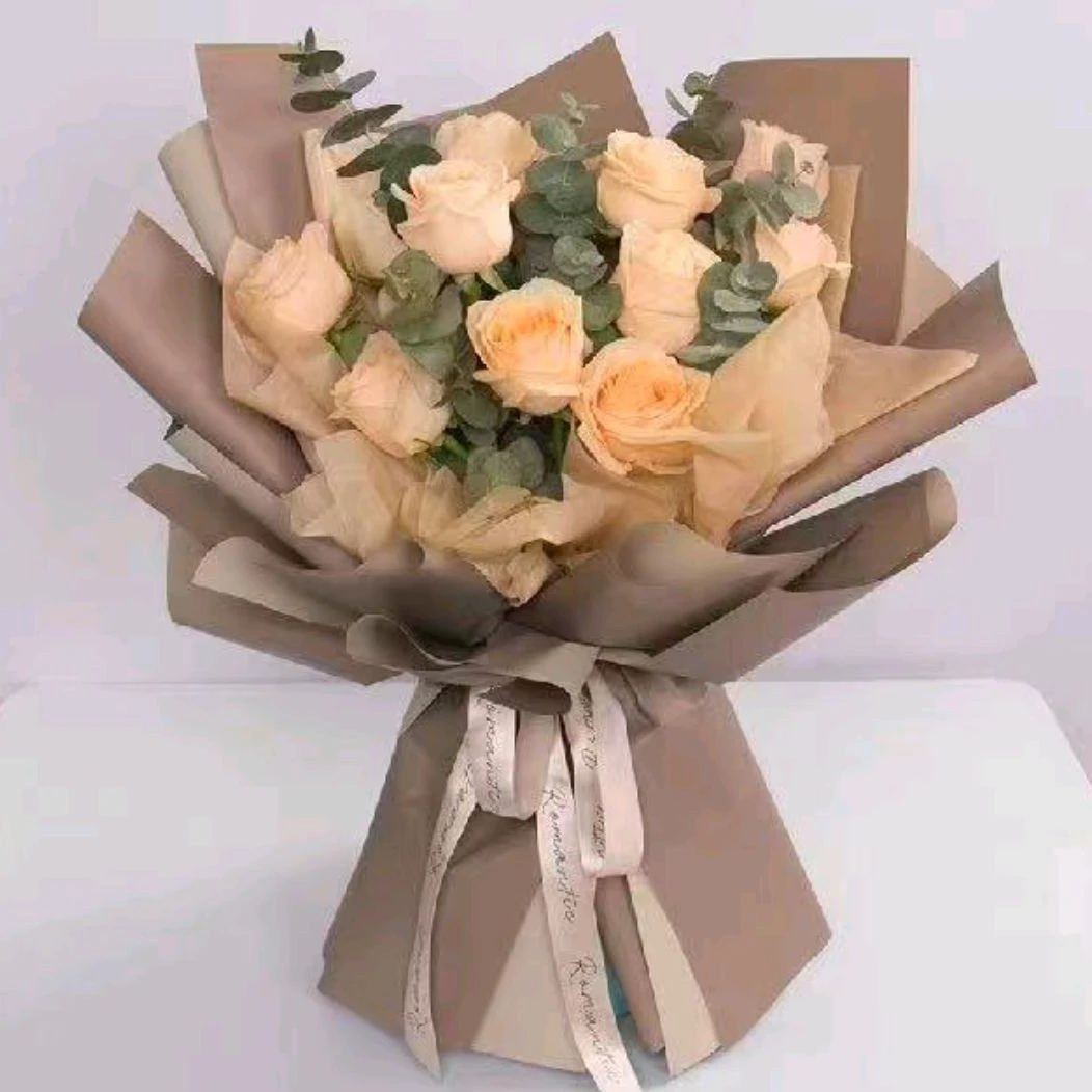 【幸运相伴】11朵香槟玫瑰花搭配尤加利花束送女友送闺蜜送爱人生日鲜花花店送花上门