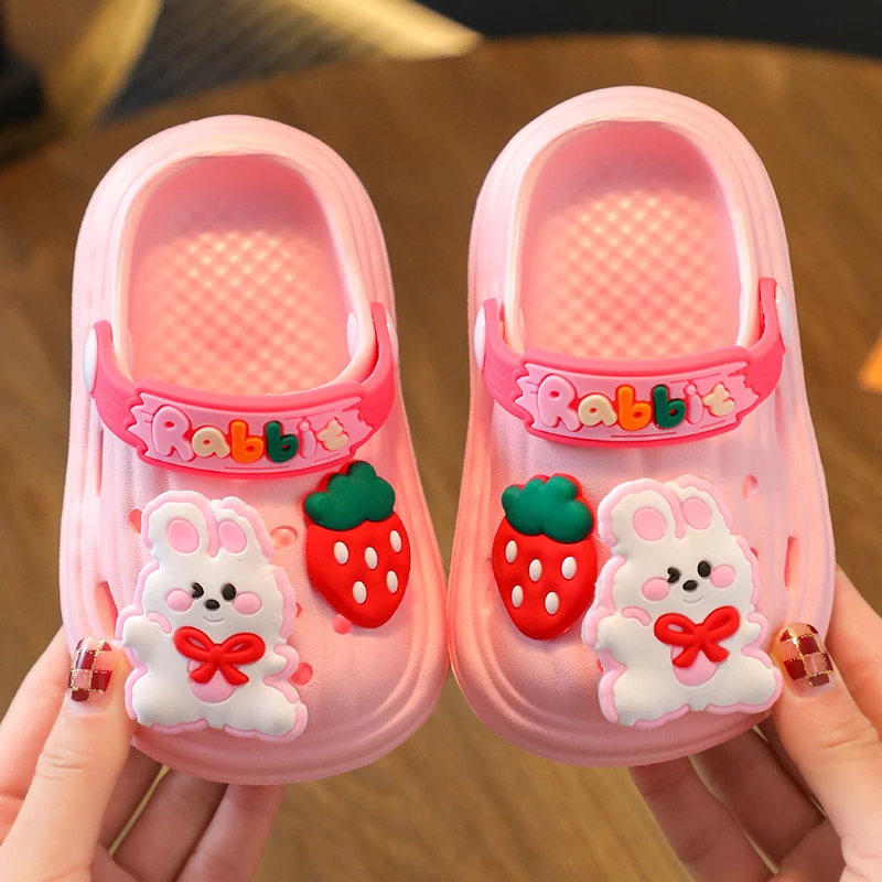 小童儿童超轻防滑防臭踩屎感男童小孩子婴幼儿女童外穿凉拖鞋夏