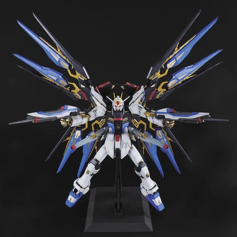 PG1/60ZGMF-X20A强袭自由高达突击机甲拼装自由高达拼装模型