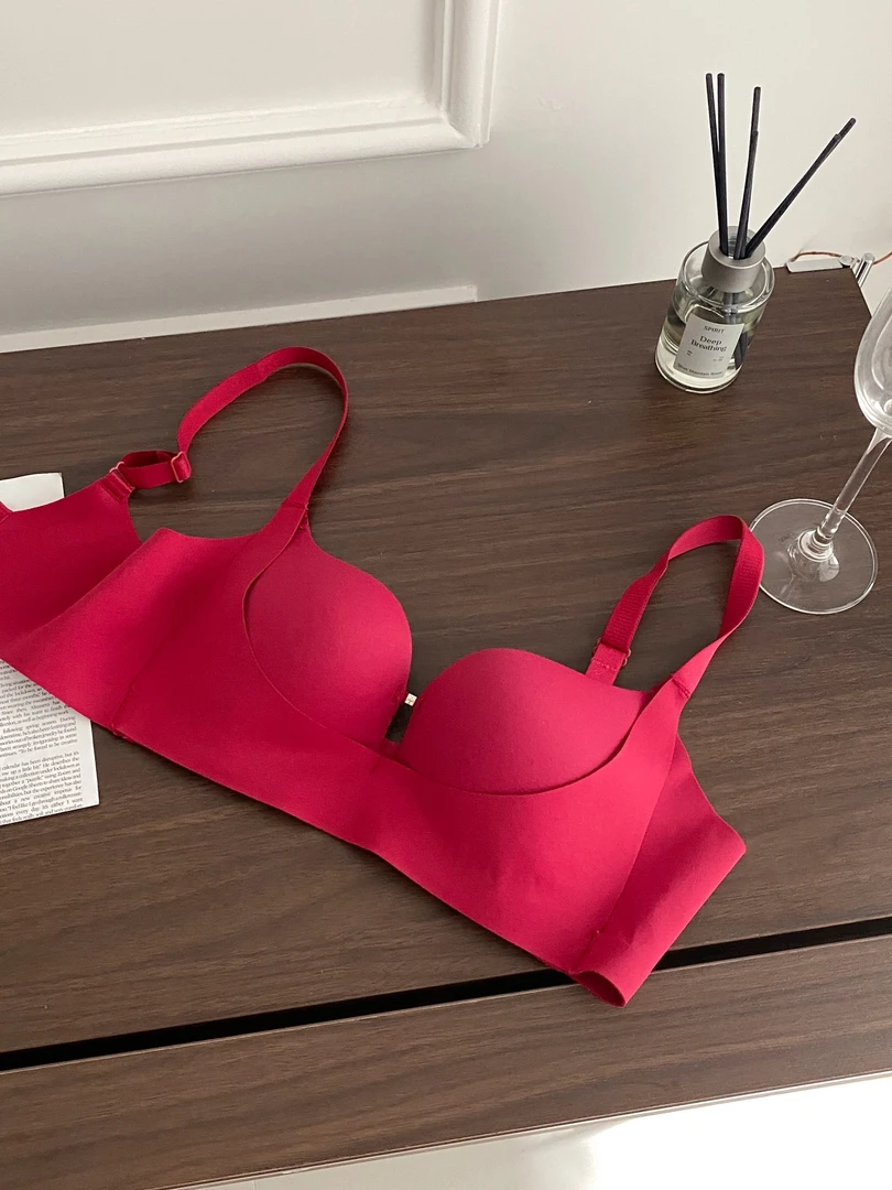 春夏高端性感聚拢无钢圈高品质内衣单件光面一片式透气无痕