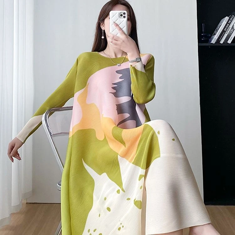 春季新款2025年连衣裙时尚气质宽松大码气质小众印花长袖裙子