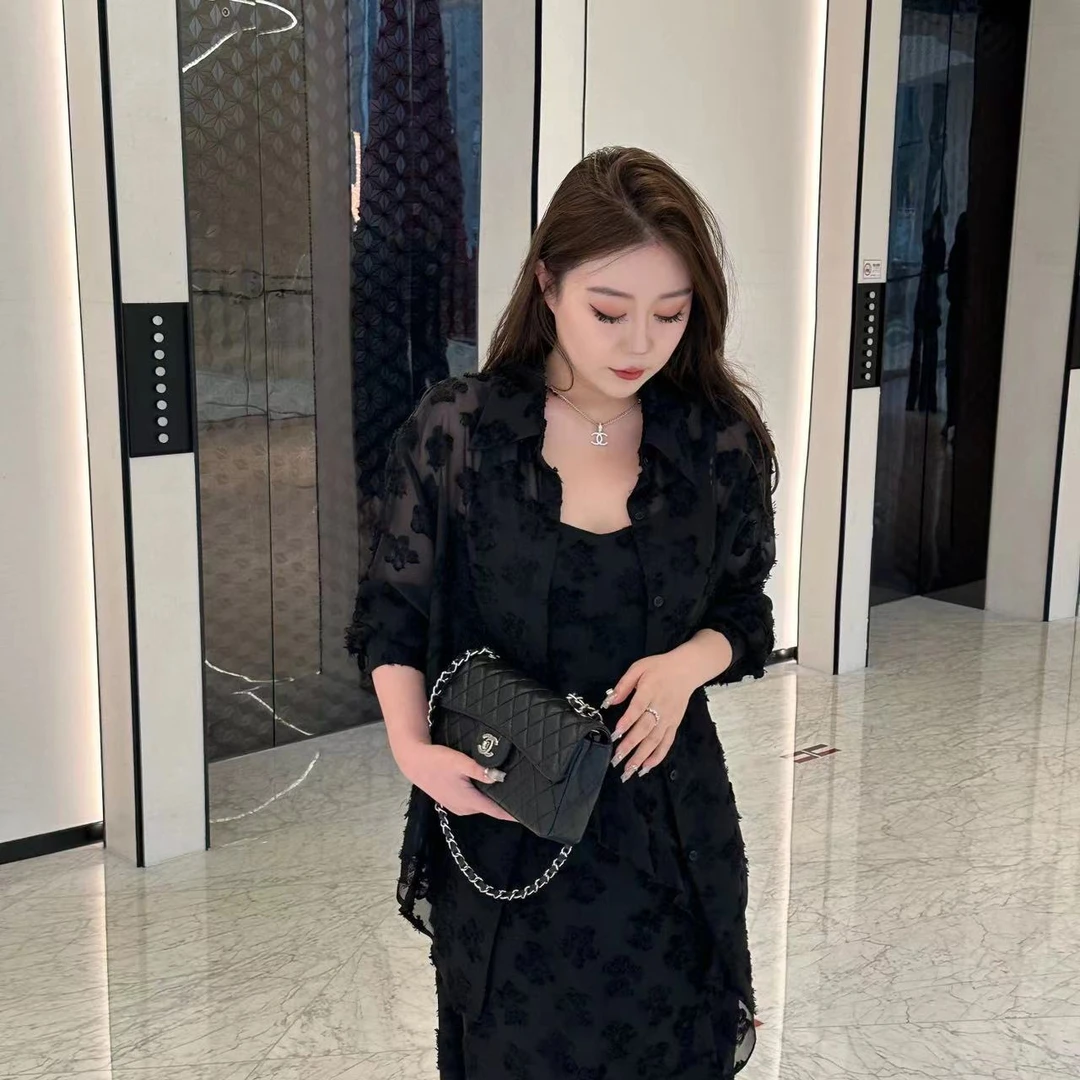 微胖MM大码女装‘月光露易丝’肌理感修身显瘦吊带裙+衬衫新款套装