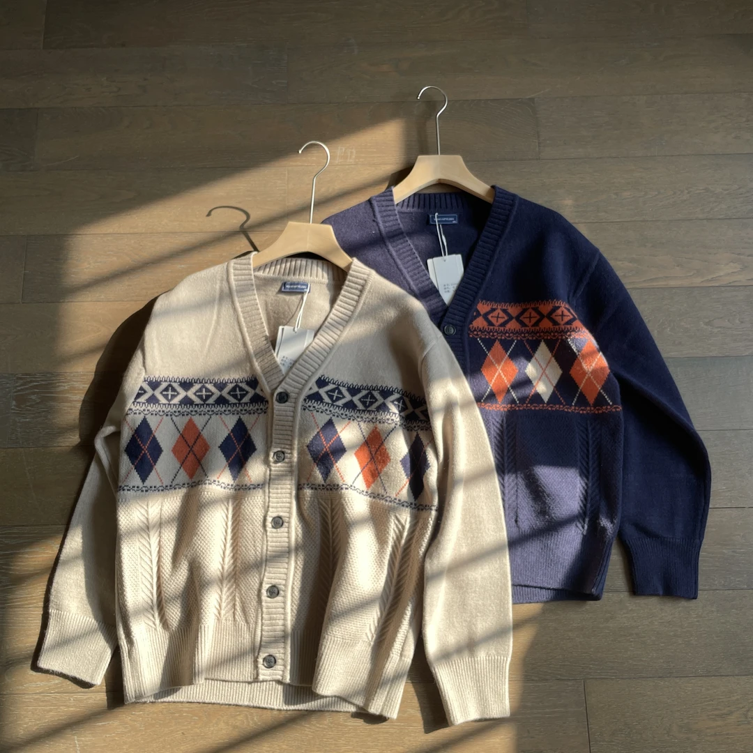 冬季加厚V领提花撞色绅装粗针钩花针织开衫外套男女同款休闲复古