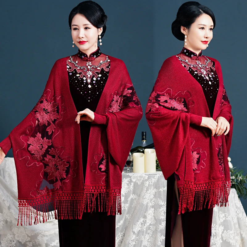 春秋刺绣酒红色配旗袍披肩外搭有袖披风婚礼胖妈妈喜婆婆斗篷外套