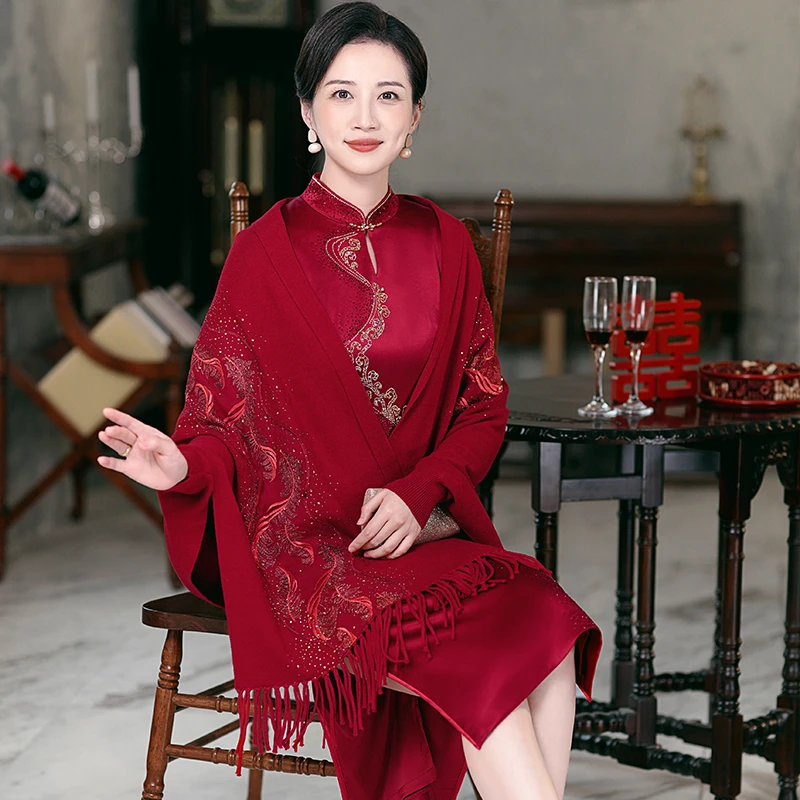 秋冬女羊绒披肩有袖子流苏外套婚礼喜妈妈高端配旗袍外搭斗篷加厚