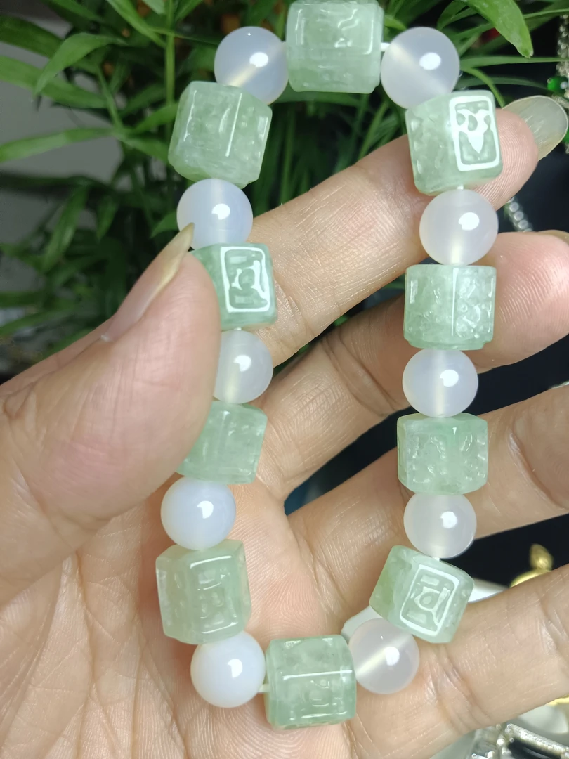 缅甸天然翡翠手串
