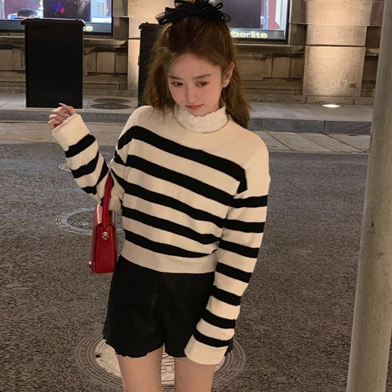 肉完【黑胶唱片】复古百搭背后镂空设计感黑白条纹毛衣