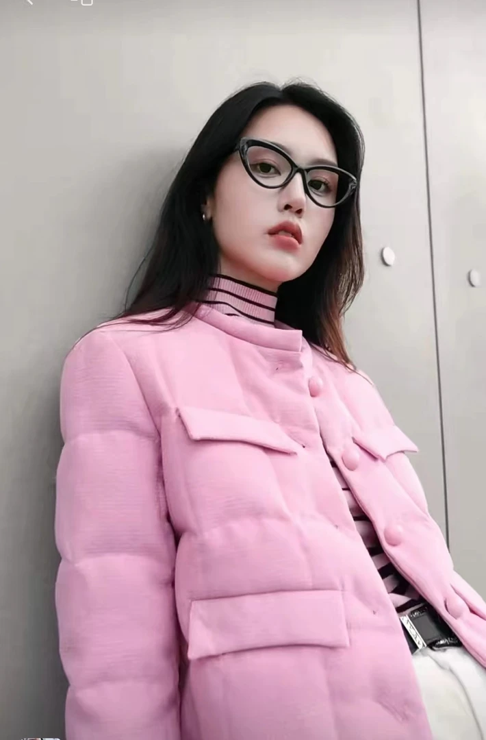 soodyoow短款时尚羽绒服0057+毛衫0300+裤子组合