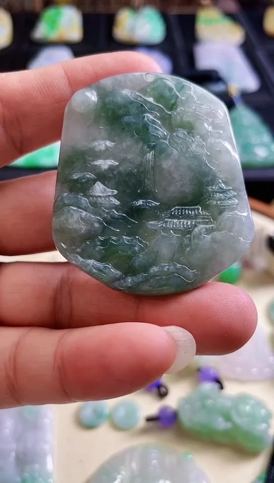 【闪购商品】翡翠颈饰未镶嵌天然翡翠a货吊坠