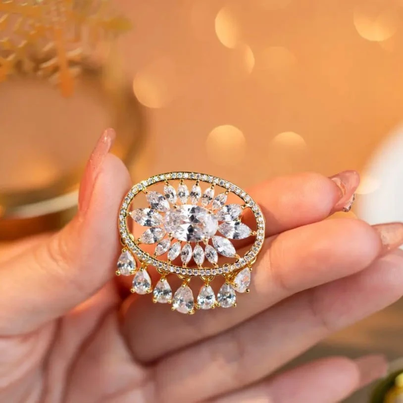 铜合金合成锆石胸针 余音绕梁百搭精致时尚气质高档优雅胸针1944