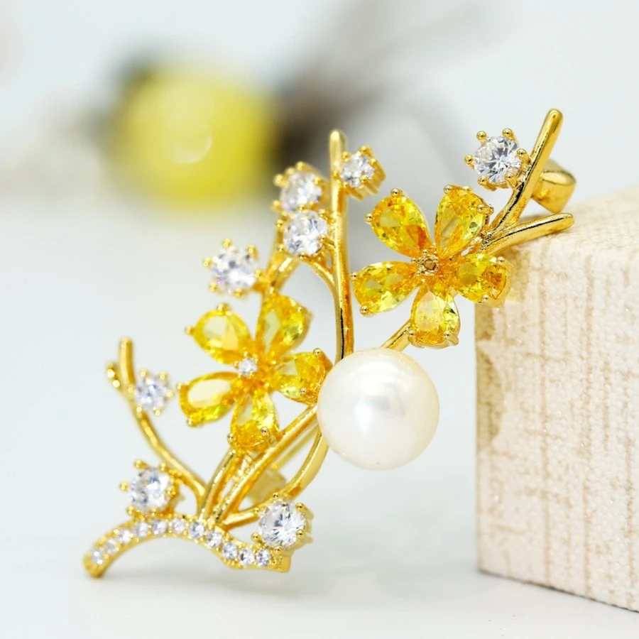 铜合金合成锆石胸针  十里金桃花 黄色轻奢时尚精致百搭胸针862