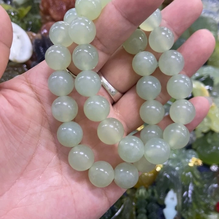 蛇纹石玉挂件未镶嵌