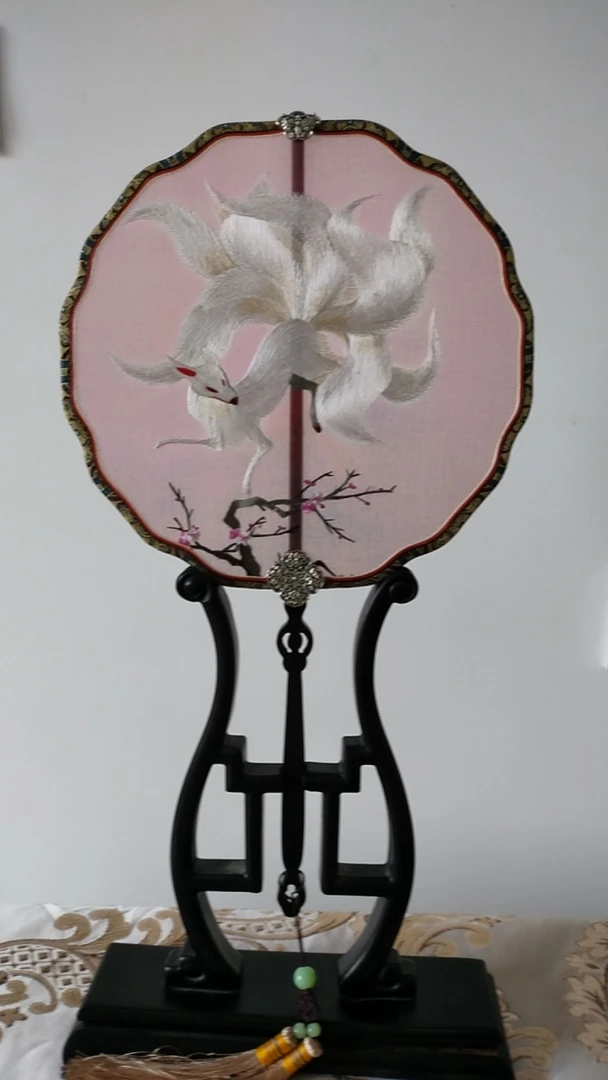 玉传苏绣 纯手工刺绣团扇 内经20厘米送精美礼盒