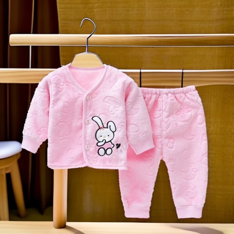 宝宝秋套装新生儿春秋婴幼儿保暖加绒婴儿衣男女童法兰绒婴儿衣服