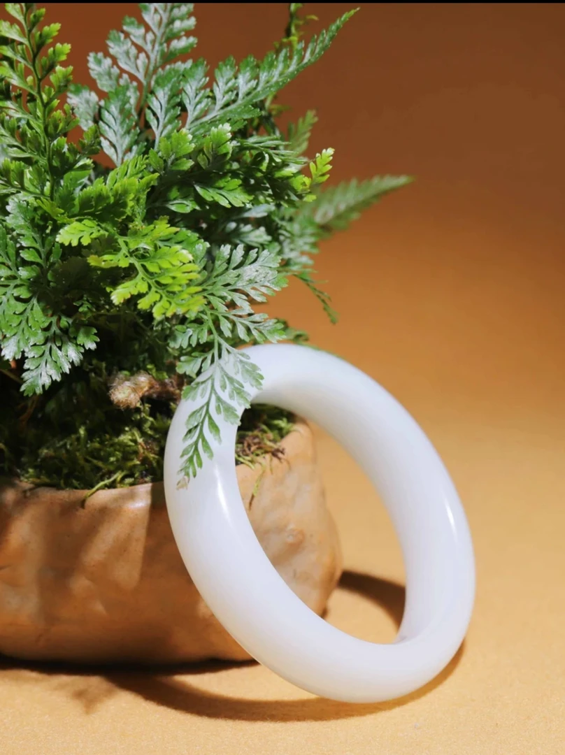 和田玉白玉手镯1