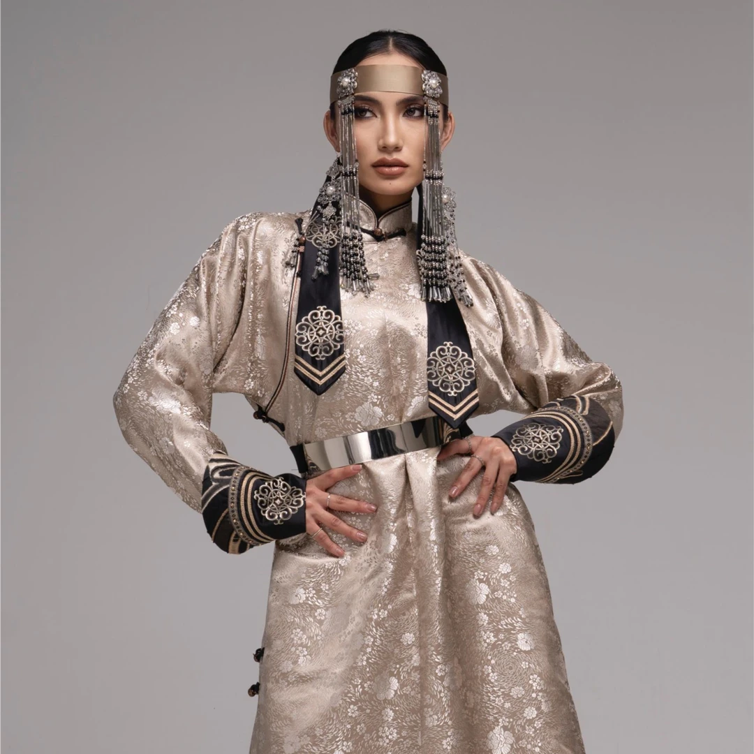【黛尔玛精品服饰1】设计师四季款现代风女款多色民族传统长袍X6004