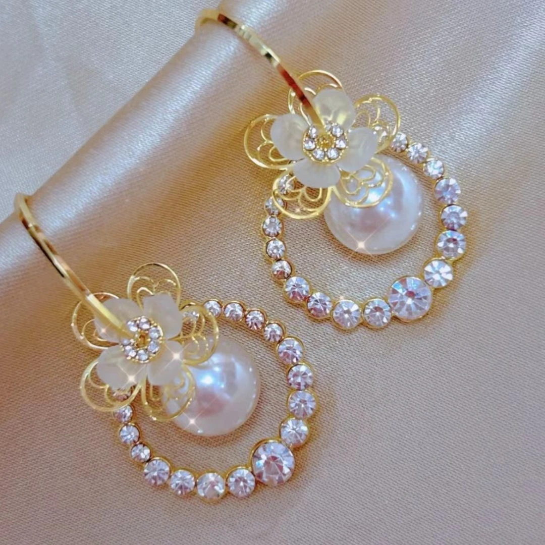 铜合金耳饰 新款花朵圈圈轻奢气质时尚设计感小众网红百搭耳环