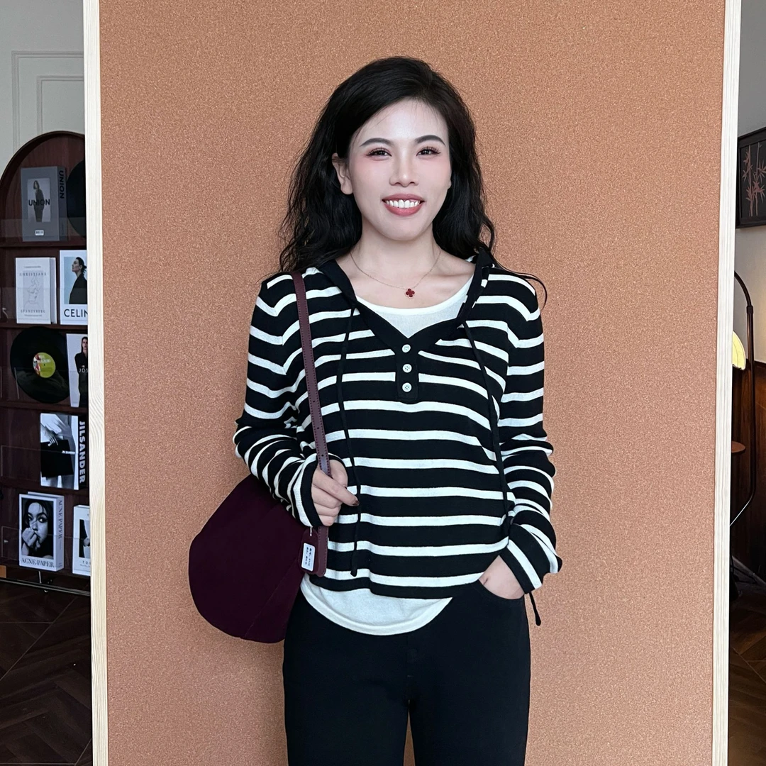 李羽竺【翠宝高端定制】显瘦长袖时尚休闲百搭连帽宽松条纹帽衫1019