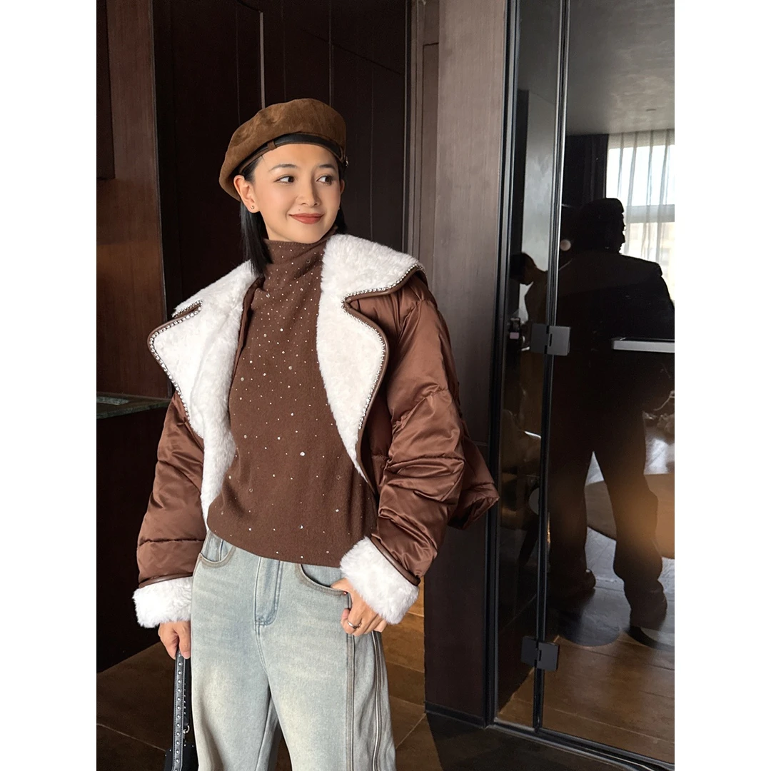 2024冬季新款重工钉珠毛领拼接西装领90白鸭绒短款羽绒服W33005