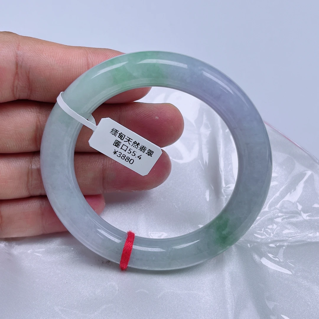 天然缅甸A货翡翠春带彩手镯55.4圈口