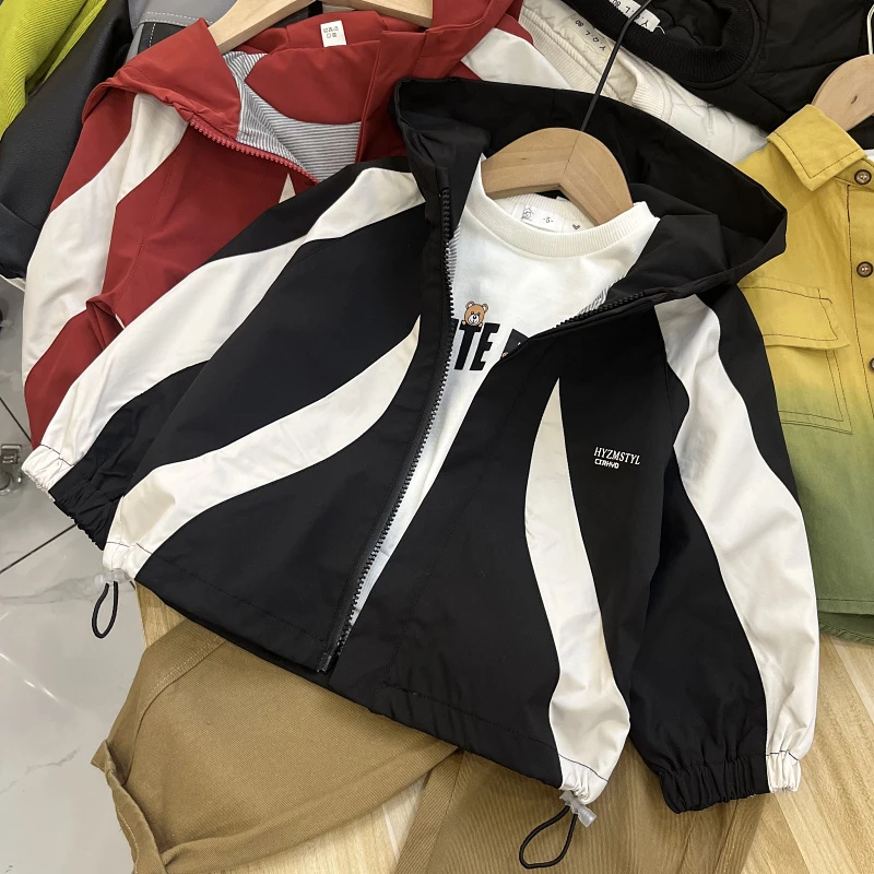 宝宝春秋2024新款上衣男童女童春季外套小童韩版休闲冲锋衣1919