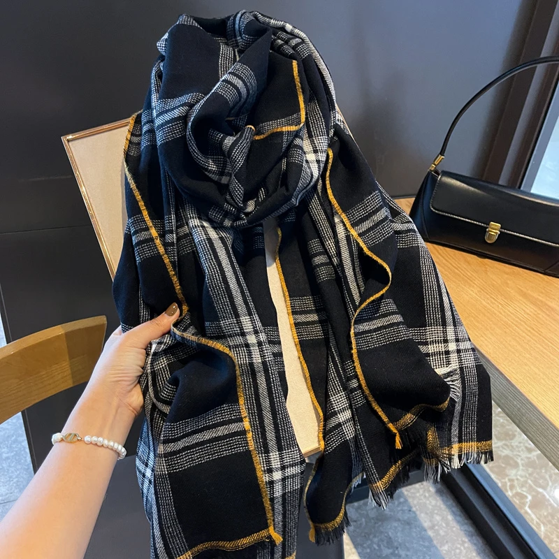 Love is long22新款100%羊毛围巾女秋冬百搭洋气格子轻薄保暖披肩