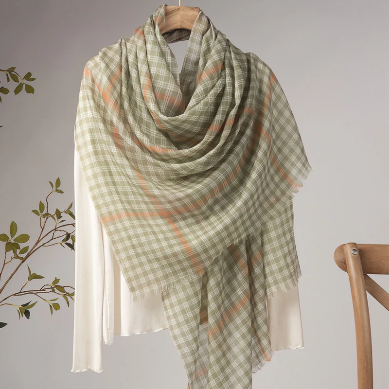 Love is long2024新款高端水溶格子纯羊毛围巾女秋冬韩版薄款围巾